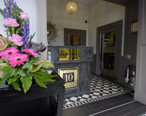 Number 10 Hotel image 8